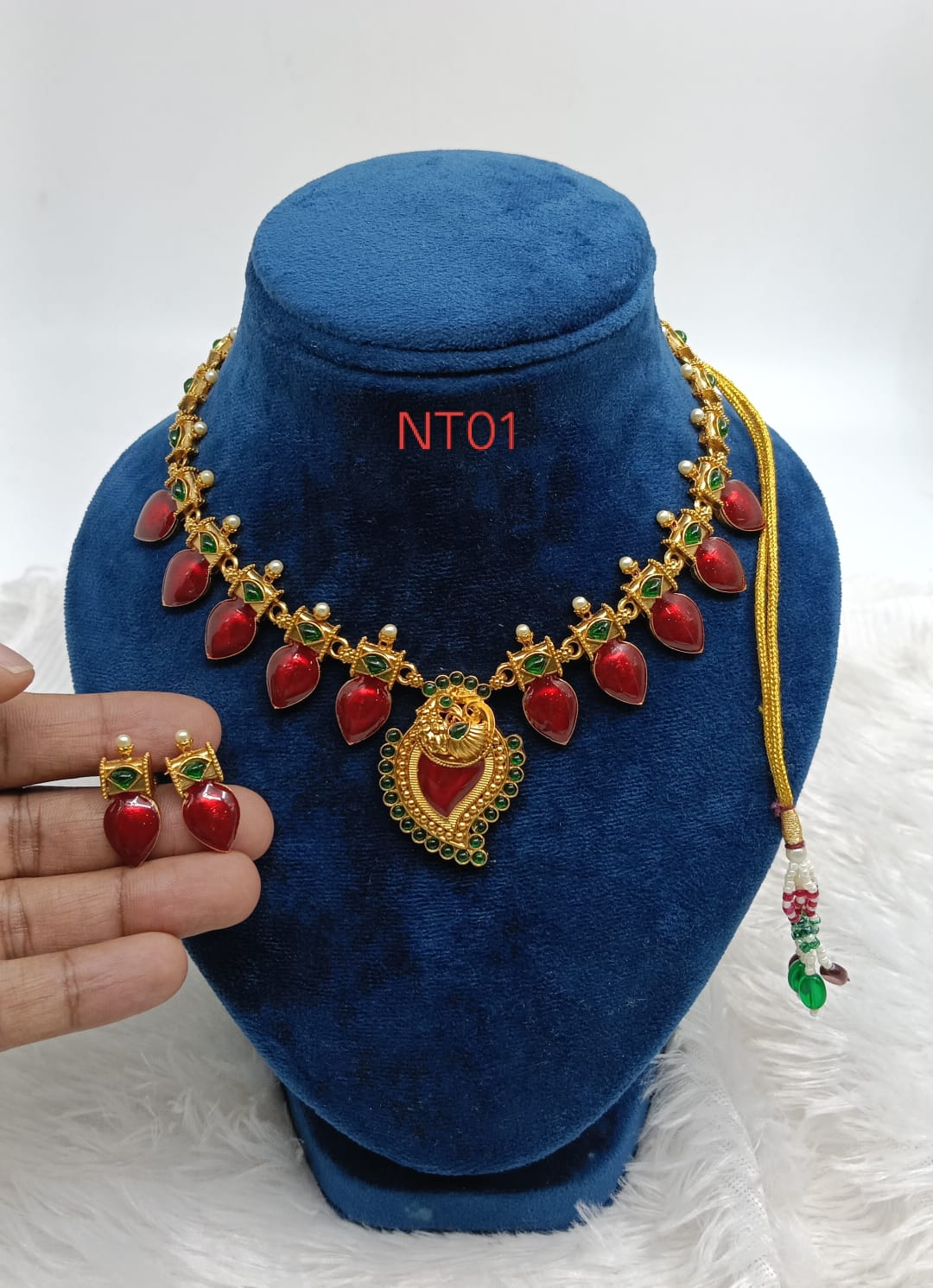 Premium quality MATT finish palakka necklace with stud